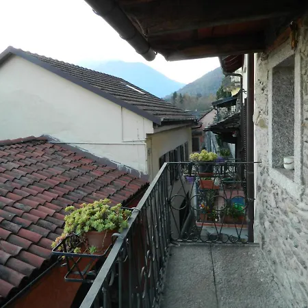 Antica Casa Nel Borgo Di Bracchio アパート メルゴッツォ