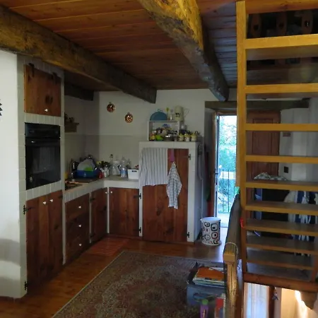Antica Casa Nel Borgo Di Bracchio アパート メルゴッツォ